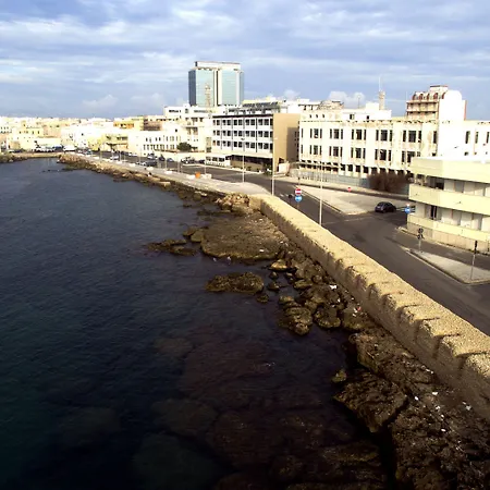 Bed & Breakfast B&B Mareggiata 4*